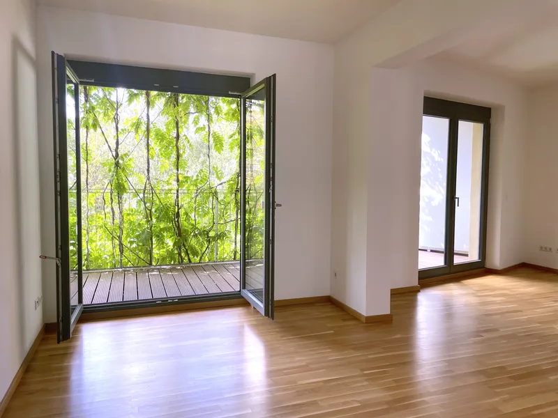 Helle 4,5 Zimmer in Charlottenburg – großer Westbalkon mit Blick ins Grüne — photo 1